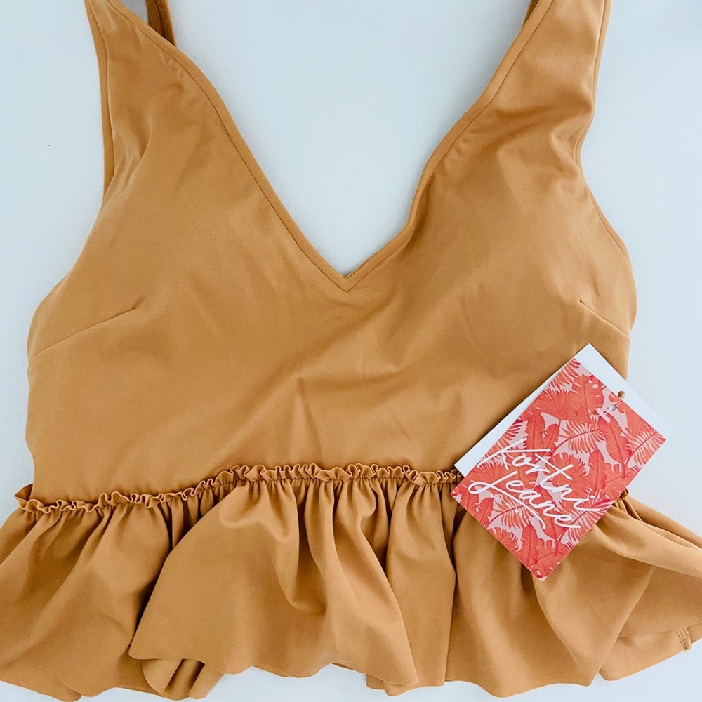 Medium Kortni Jeane V Neck Toasted Brown NWT